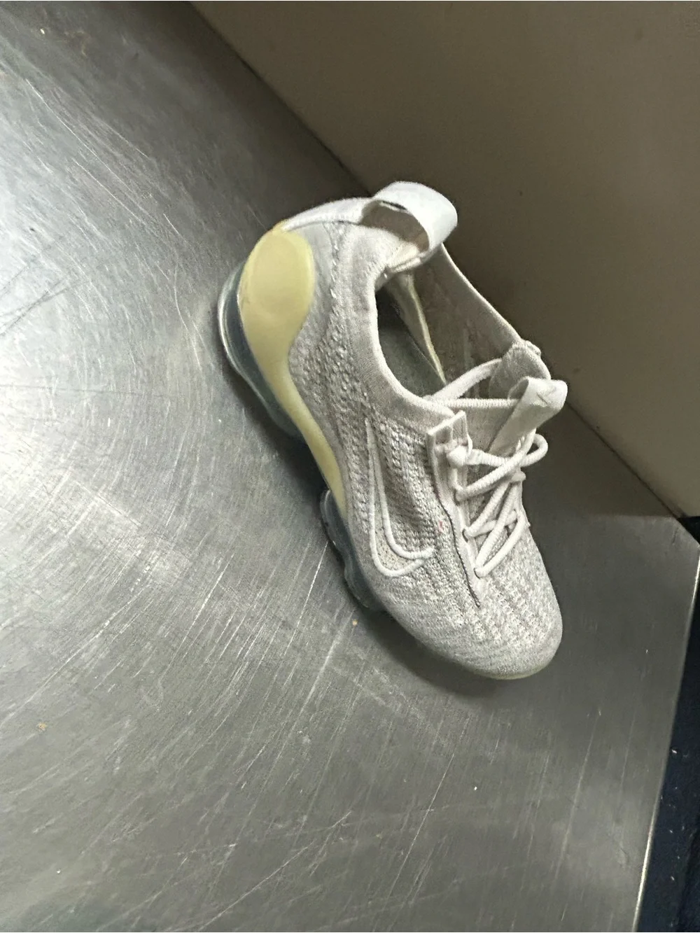 Nike Air Vapor Max Size 6 Women